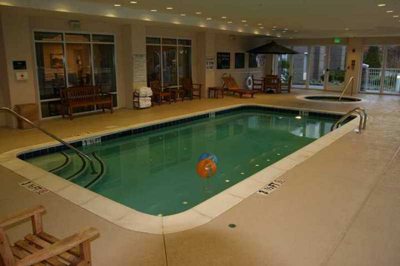 Hampton Inn & Suites Clinton Facilities photo